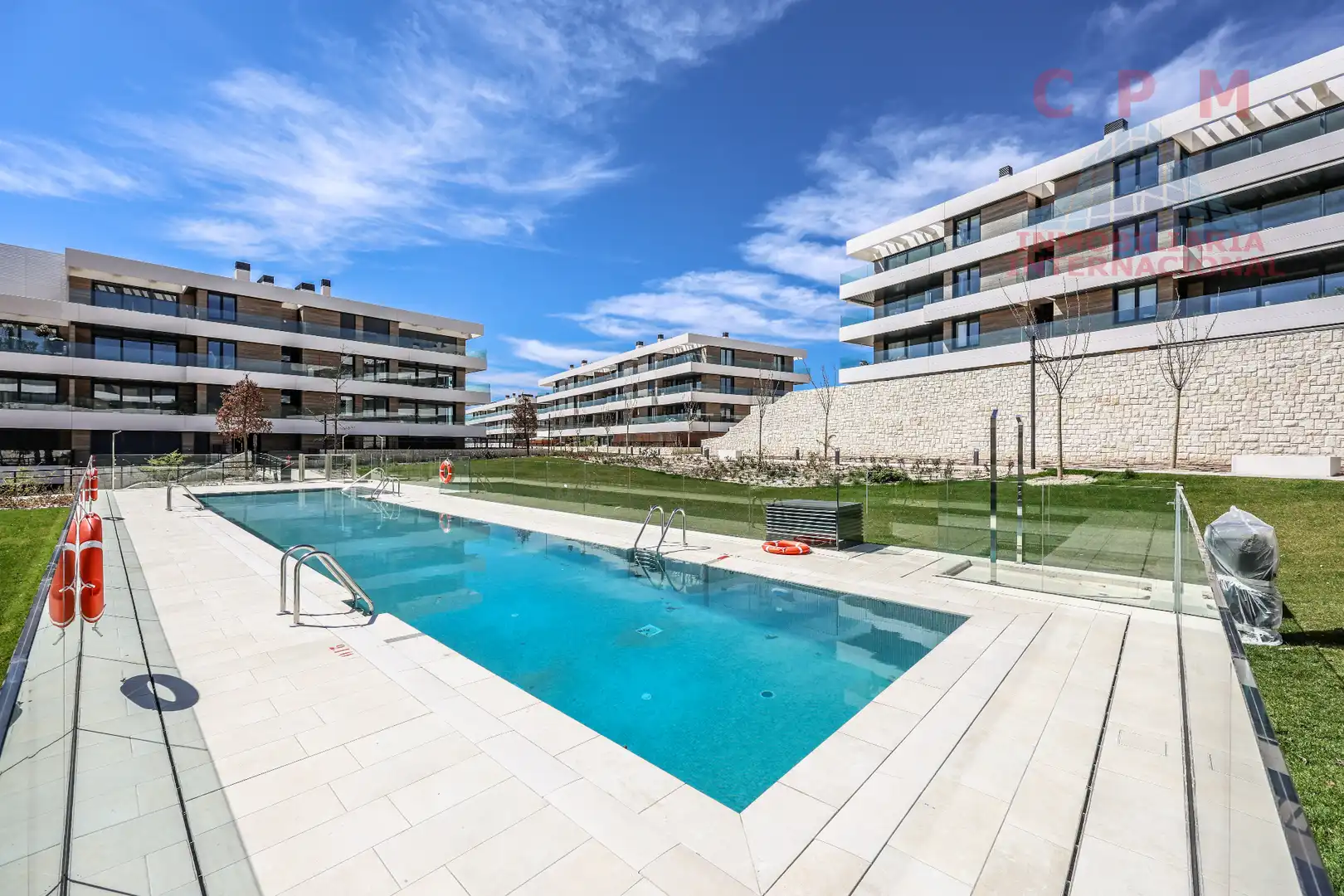 Swimming pool of Flat for rent in La Moraleja  with Air Conditioner, Heating and Private garden