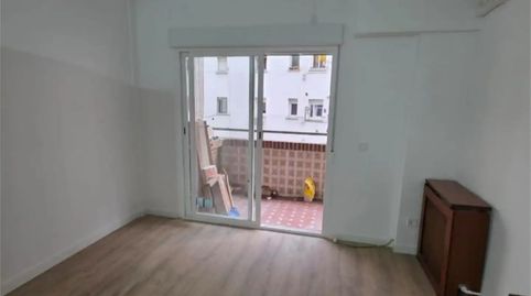 Foto 4 de Piso en venta en Calle de Tomás Borrás, 7, Chopera, Madrid Capital