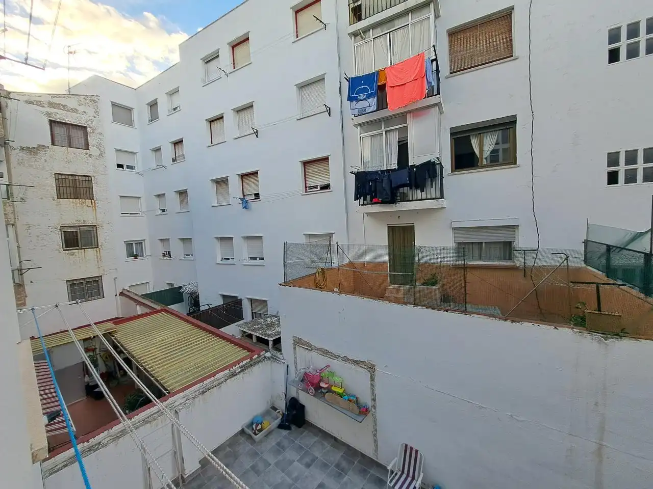 Exterior view of Flat for sale in Zaragoza  with Air Conditioner