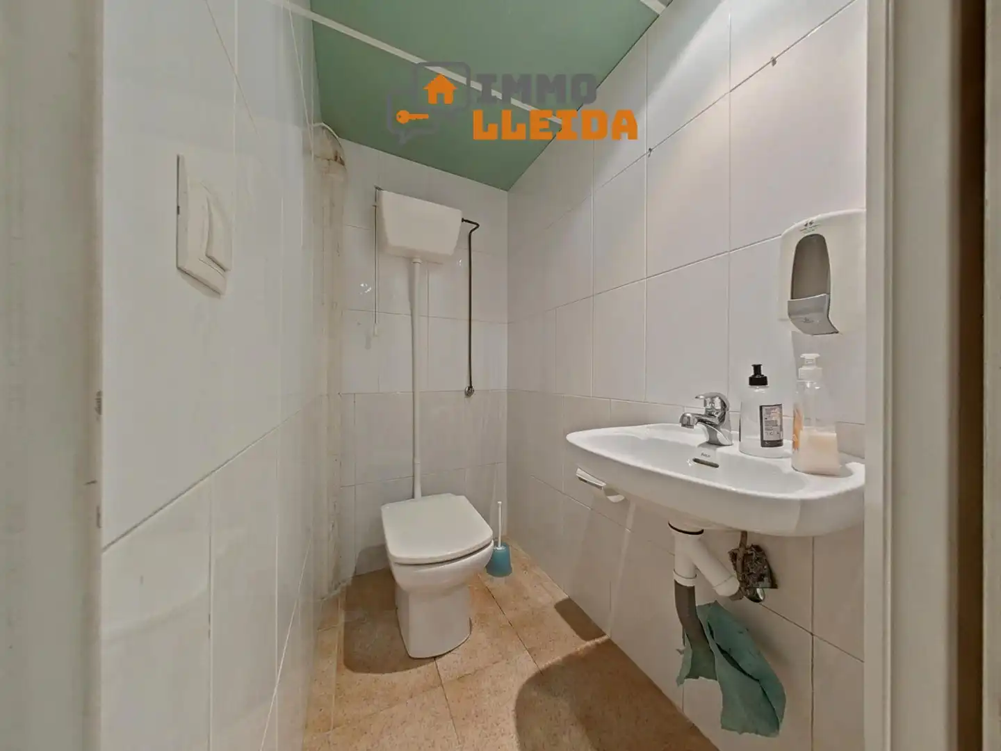Baño de Casa o chalet en venta en Castellserà con Calefacción, Parquet y Terraza