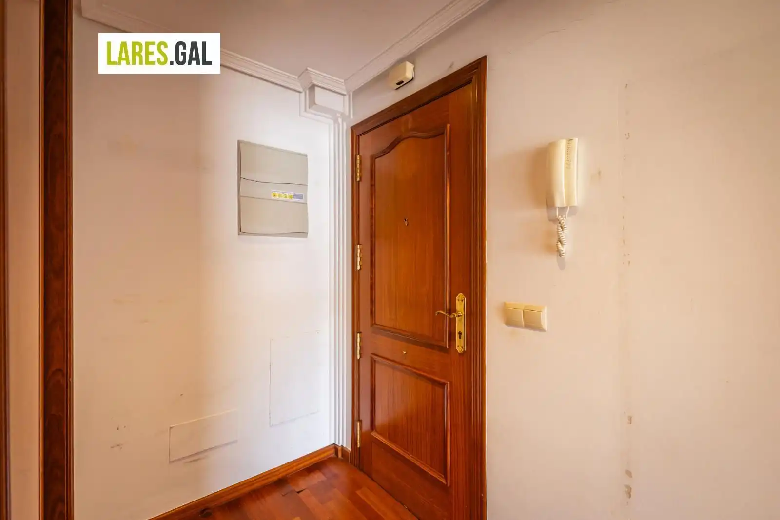 Piso en venta en Cangas  con Trastero