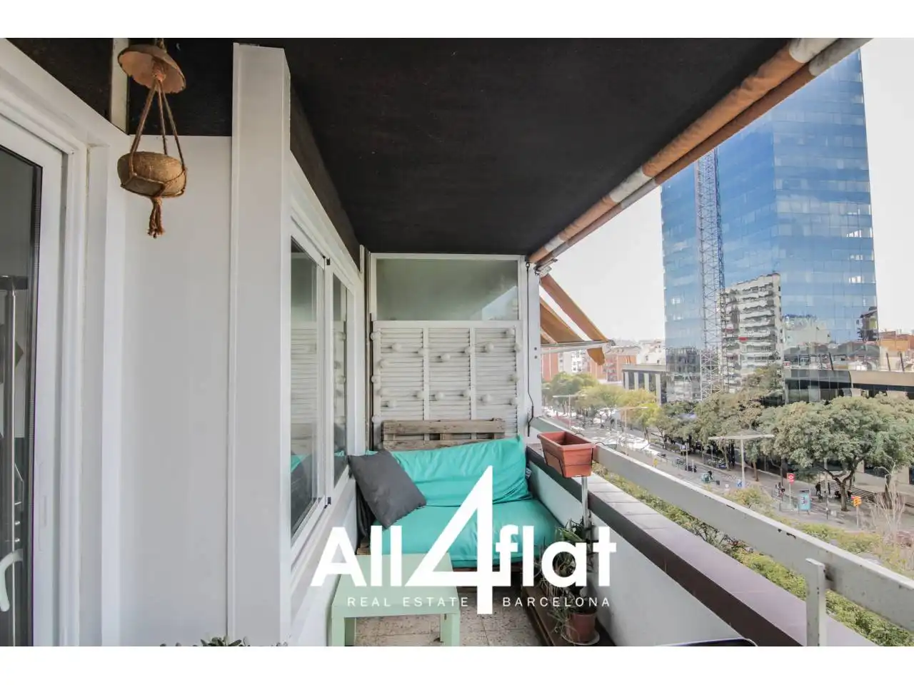 Außenansicht von Wohnung zur Miete in Barcelona mit Heizung, Parkett und Terrasse