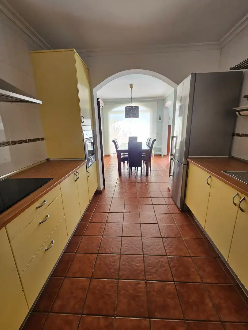 Cuina de Casa adosada en venda en Puerto del Rosario amb Aire condicionat, Jardí privat i Terrassa