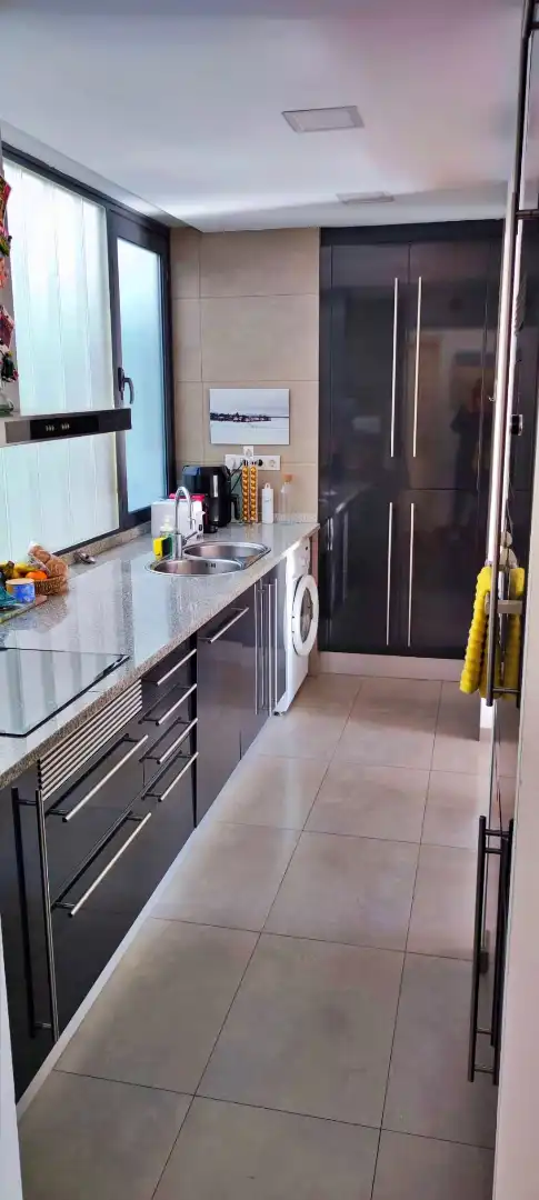 Cocina de Piso en venta en L'Hospitalet de Llobregat con Aire acondicionado, Calefacción y Parquet
