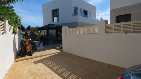 Lujosa villa lista para entrar a vivir
