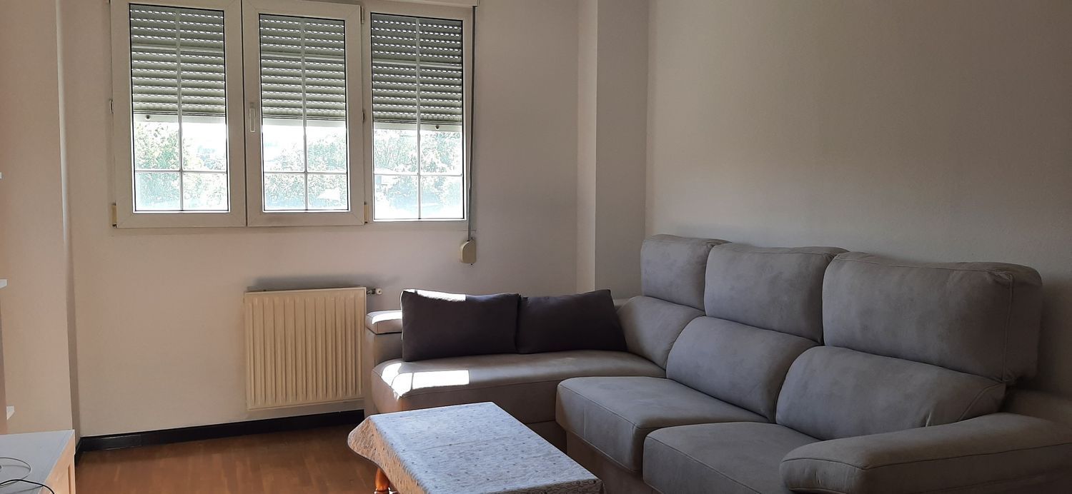 Flat to rent in N/A, El Carbayedo - El Quirinal