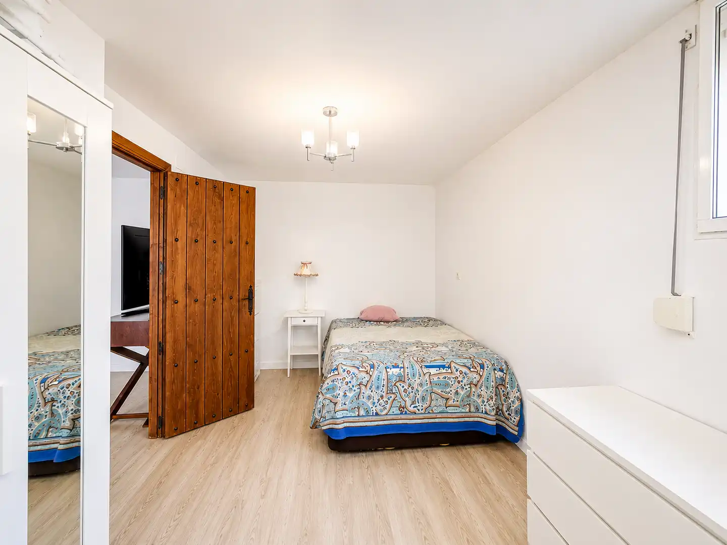 Habitación de Casa o chalet en venta en Alhaurín de la Torre con Aire acondicionado, Calefacción y Jardín privado