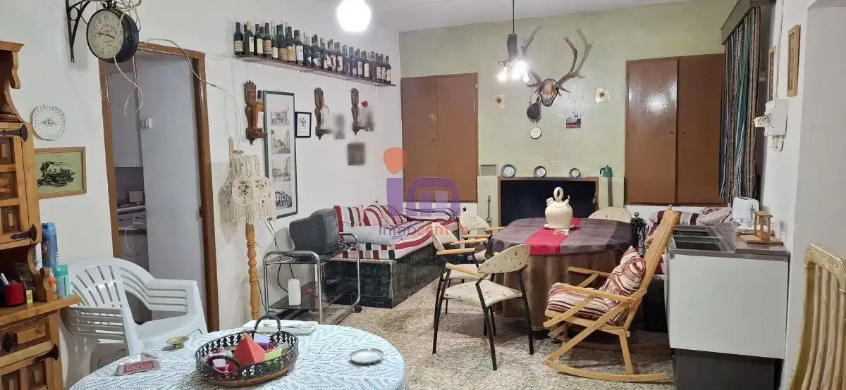 Sala d'estar de Finca rústica en venda en Valdepeñas amb Calefacció