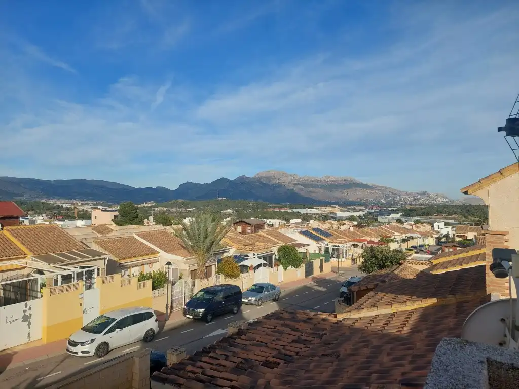 Vista exterior de Casa o xalet en venda en Benimantell amb Terrassa, Piscina i Forn