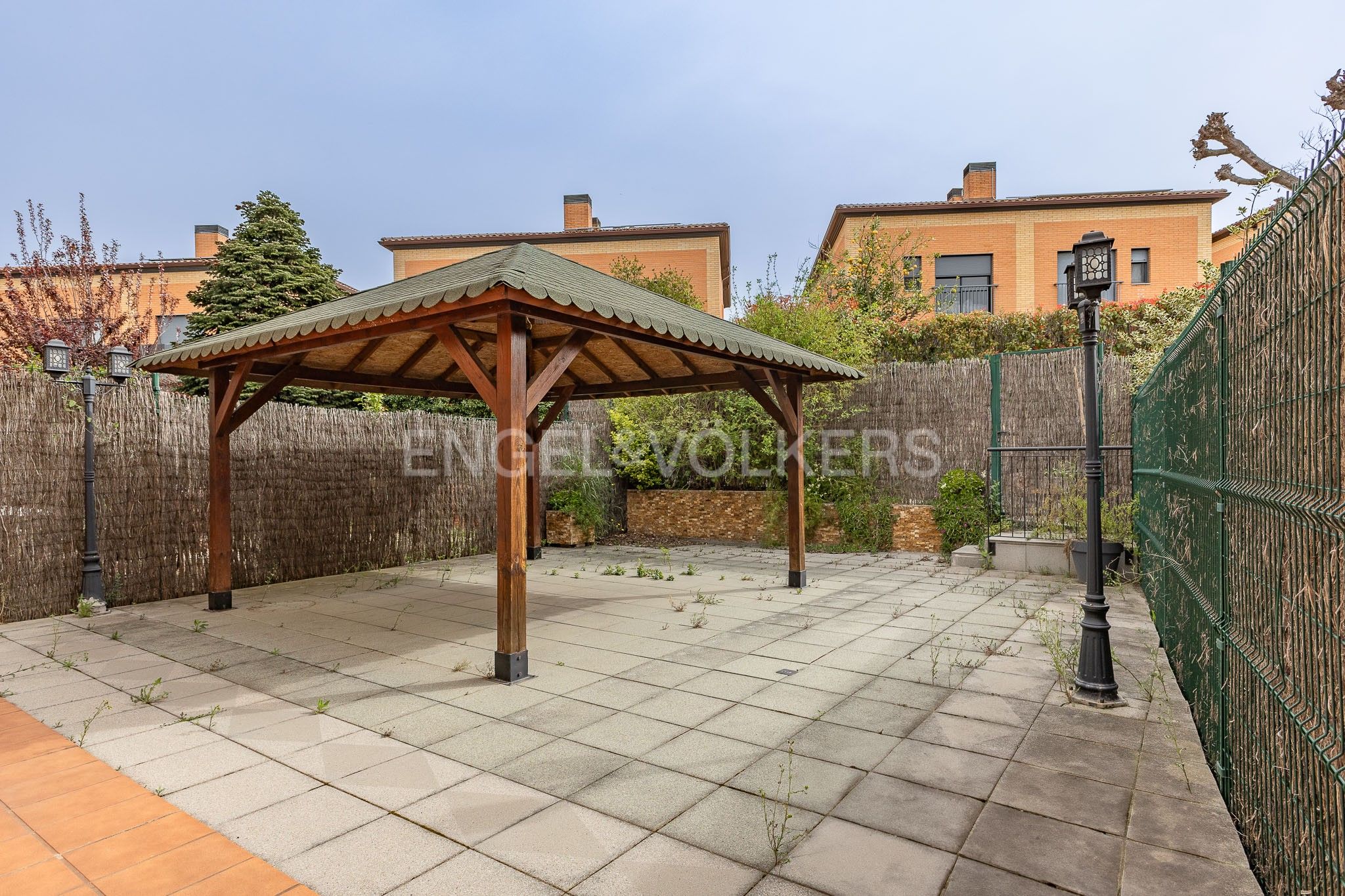 Terrassa de Casa o xalet en venda en Santa Perpètua de Mogoda amb Aire condicionat, Calefacció i Jardí privat