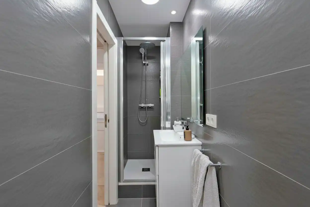 Bathroom of Flat for sale in L'Hospitalet de Llobregat