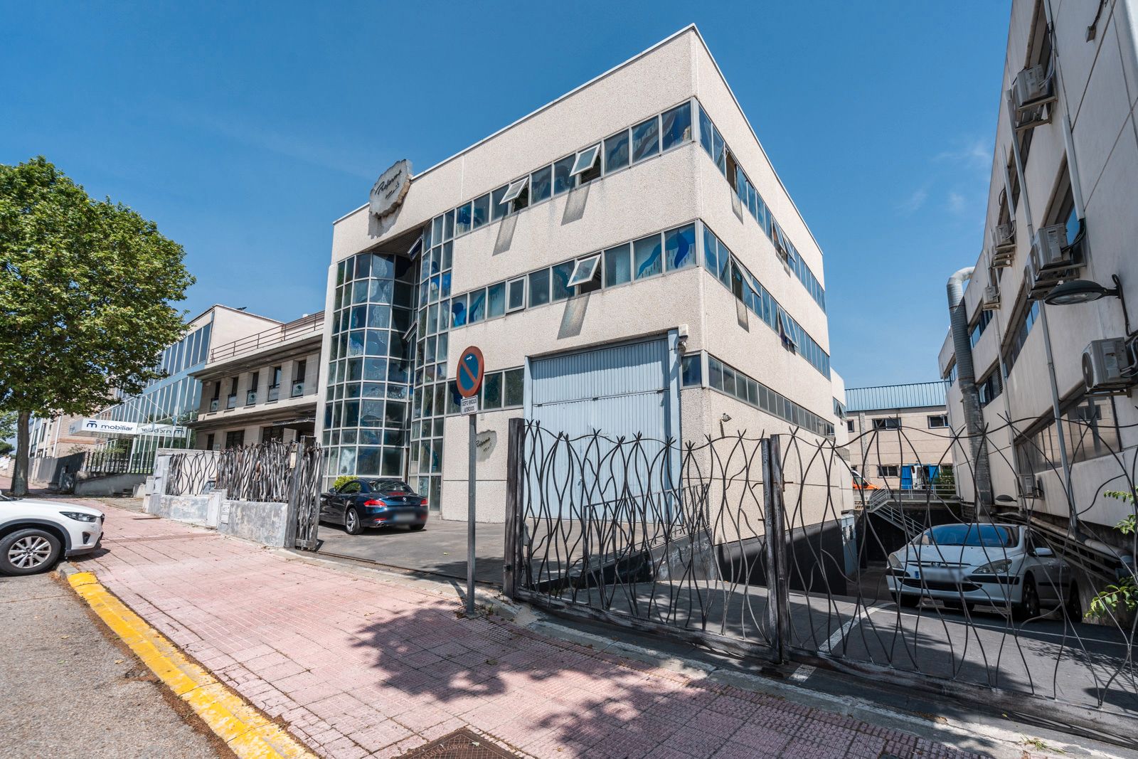 Exterior view of Industrial buildings to rent in Móstoles