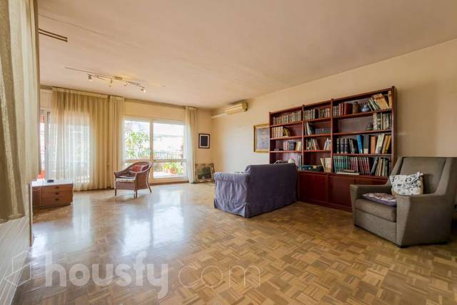 Piso en Venta en CL DOS DE MAIG, . en El Camp de l'Arpa del Clot
