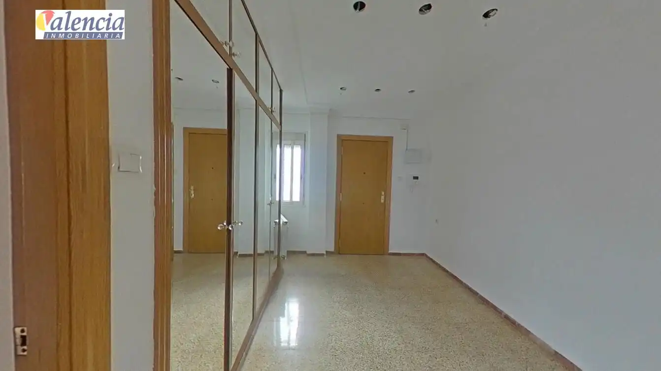 Flat for sale in Torrent
