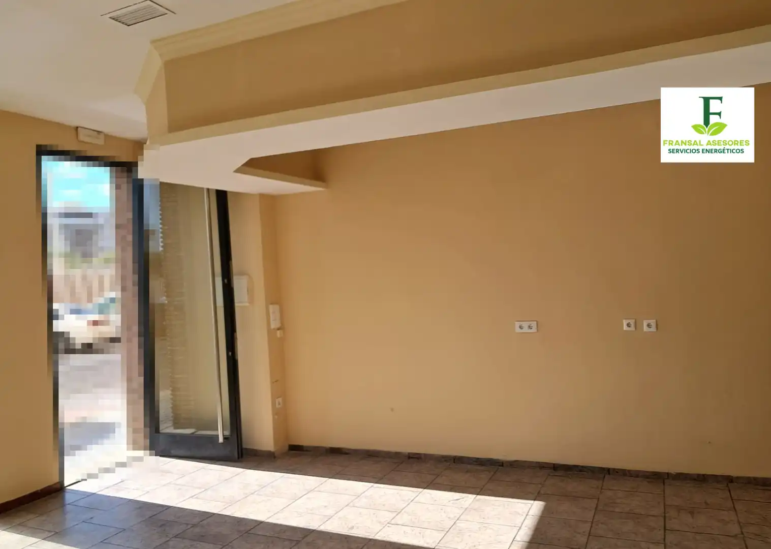 Business premises for sale in Calle José Dámaso "Pepete" 21