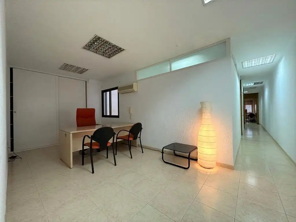 Oficina de alquiler en Centro
