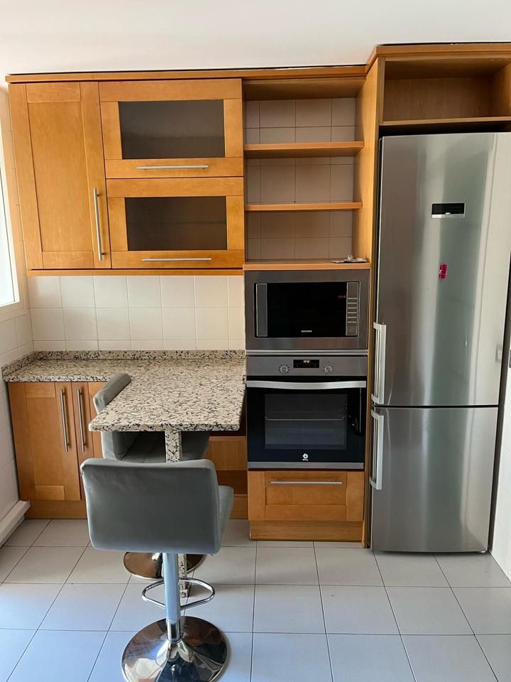 Cuina de Pis de lloguer en  Madrid Capital amb Aire condicionat, Calefacció i Terrassa