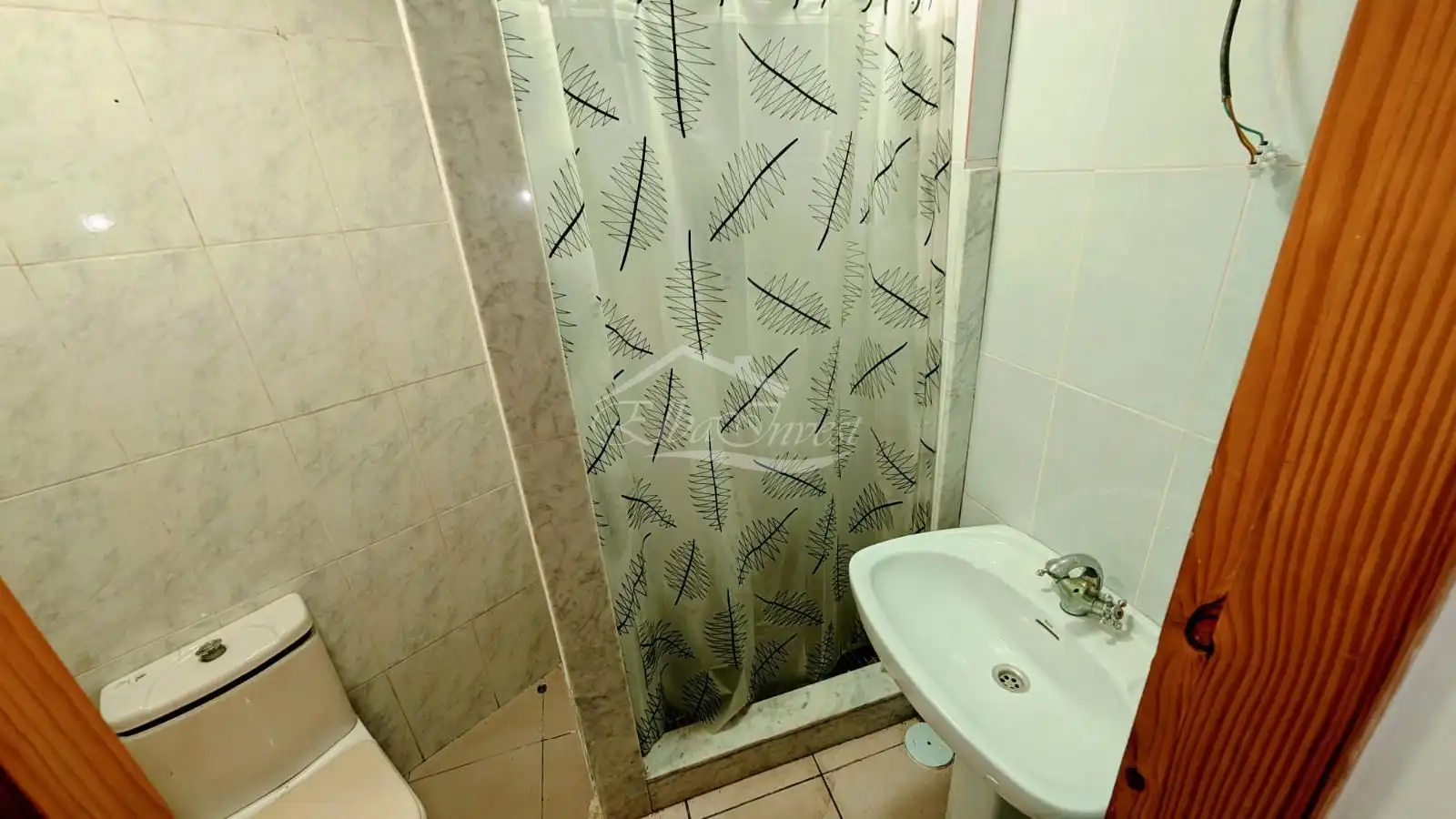 Baño de Local en venta en Santiago del Teide con Alarma