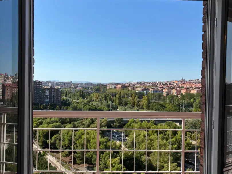 Außenansicht von Wohnung zur untervermieten in Madrid mit Klimaanlage, Heizung und Parkett