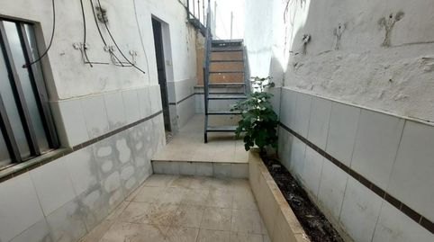 Foto 2 de Casa adosada en venta en Calle Pavones, 32, Baena, Córdoba