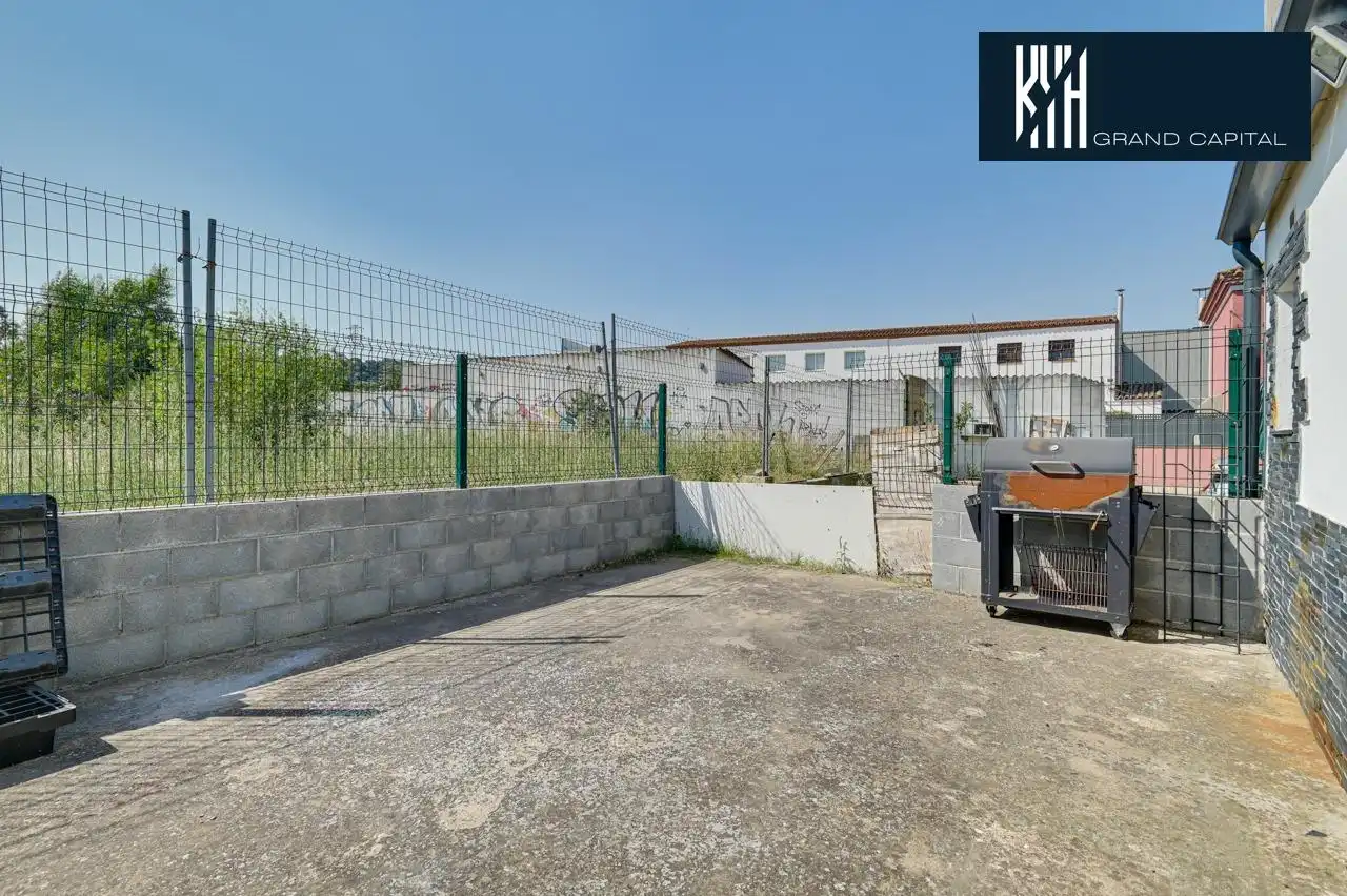 Houses for sale in Sarrià de Ter  with Air Conditioner and Heating