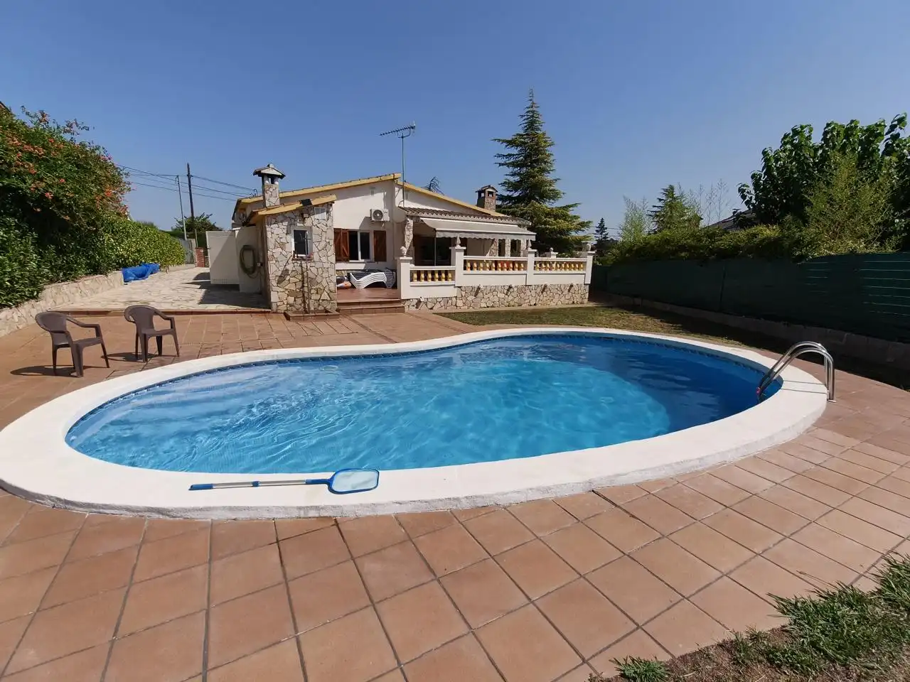 Piscina de Casa o xalet en venda en Caldes de Malavella amb Aire condicionat, Calefacció i Jardí privat