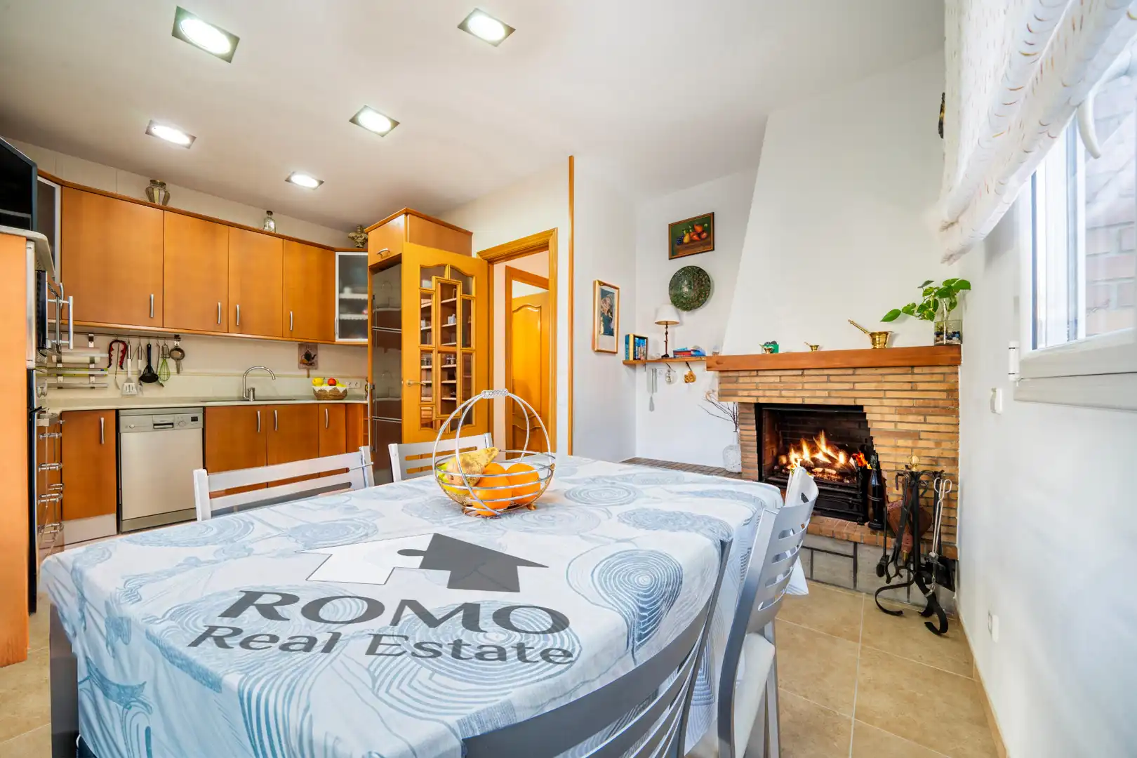 Comedor de Casa o chalet en venta en Santa Perpètua de Mogoda con Aire acondicionado, Calefacción y Terraza