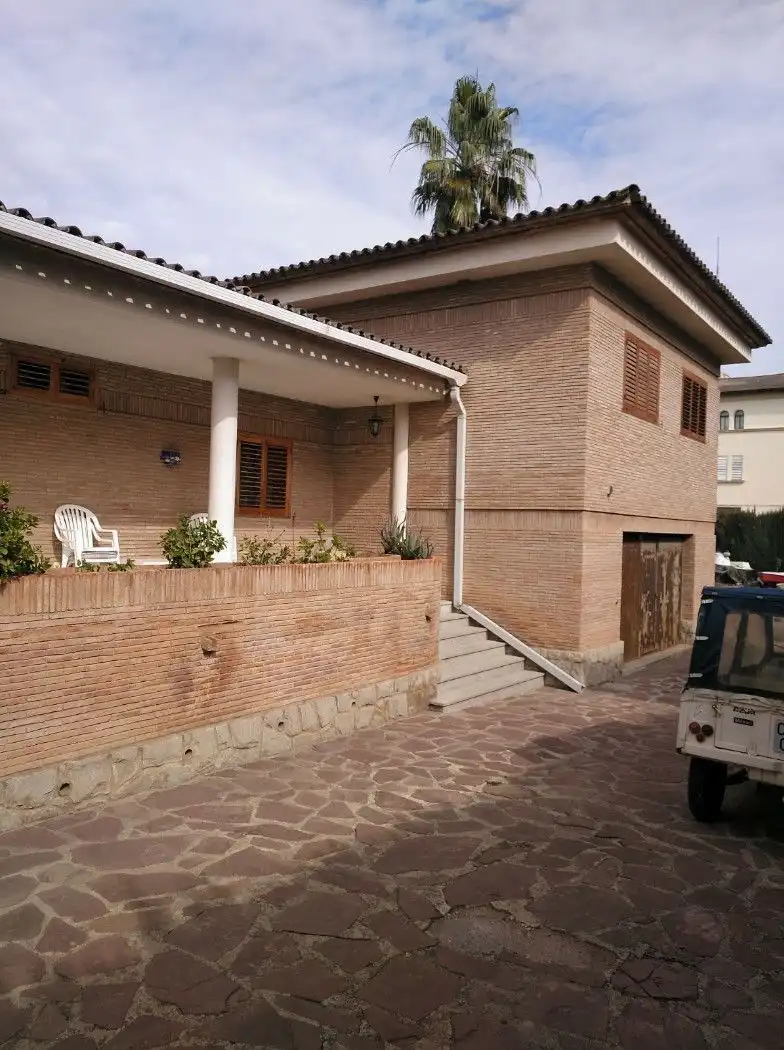 Außenansicht von Haus oder Chalet zum Verkauf in Burriana / Borriana mit Klimaanlage, Terrasse und Abstellraum