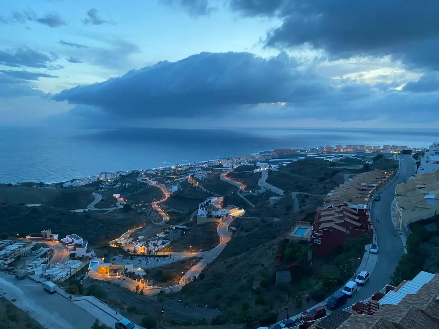 Vista exterior de Casa adosada en venda en Torrox amb Aire condicionat, Calefacció i Jardí privat