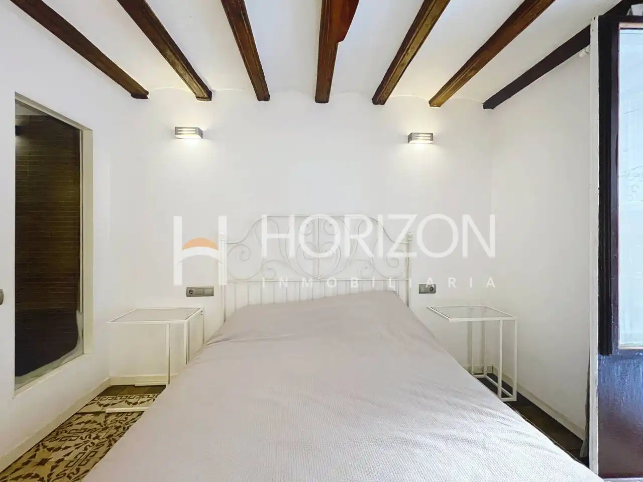 Dormitori de Apartament en venda en Barcelona amb Aire condicionat, Calefacció i Moblat