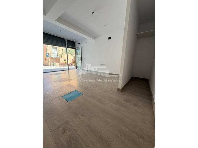 Local comercial en Alquiler en Plaza Vila en El Pedró