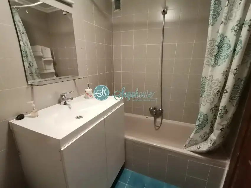 Baño de Piso en venta en Segovia con Calefacción, Parquet y Terraza