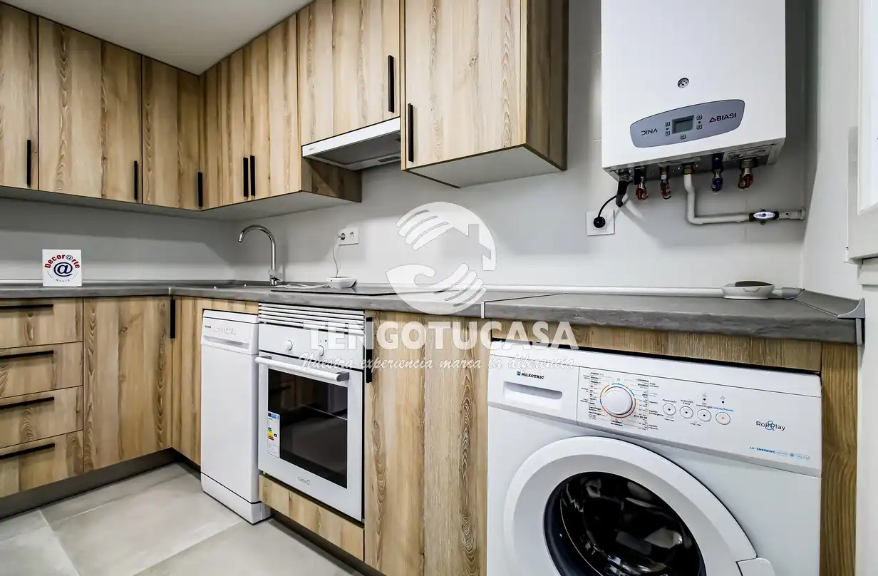 Kitchen of Flat for rent in Madrid  with Air Conditioner, Heating and Furnished