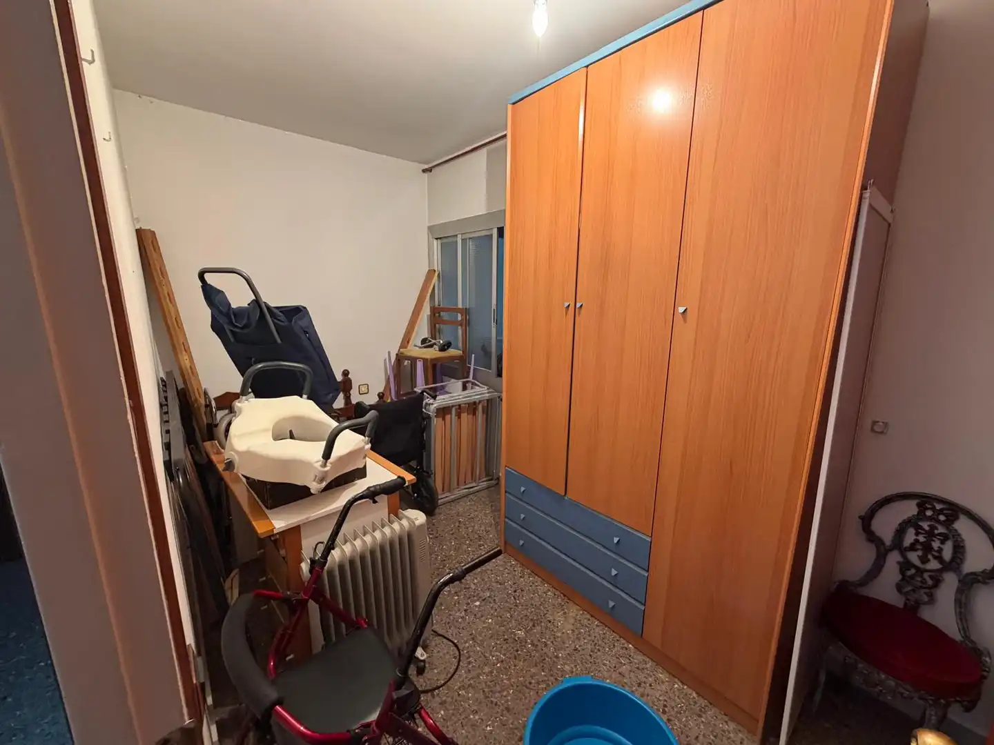 Dormitori de Pis en venda en Barberà del Vallès amb Calefacció, Moblat i Forn