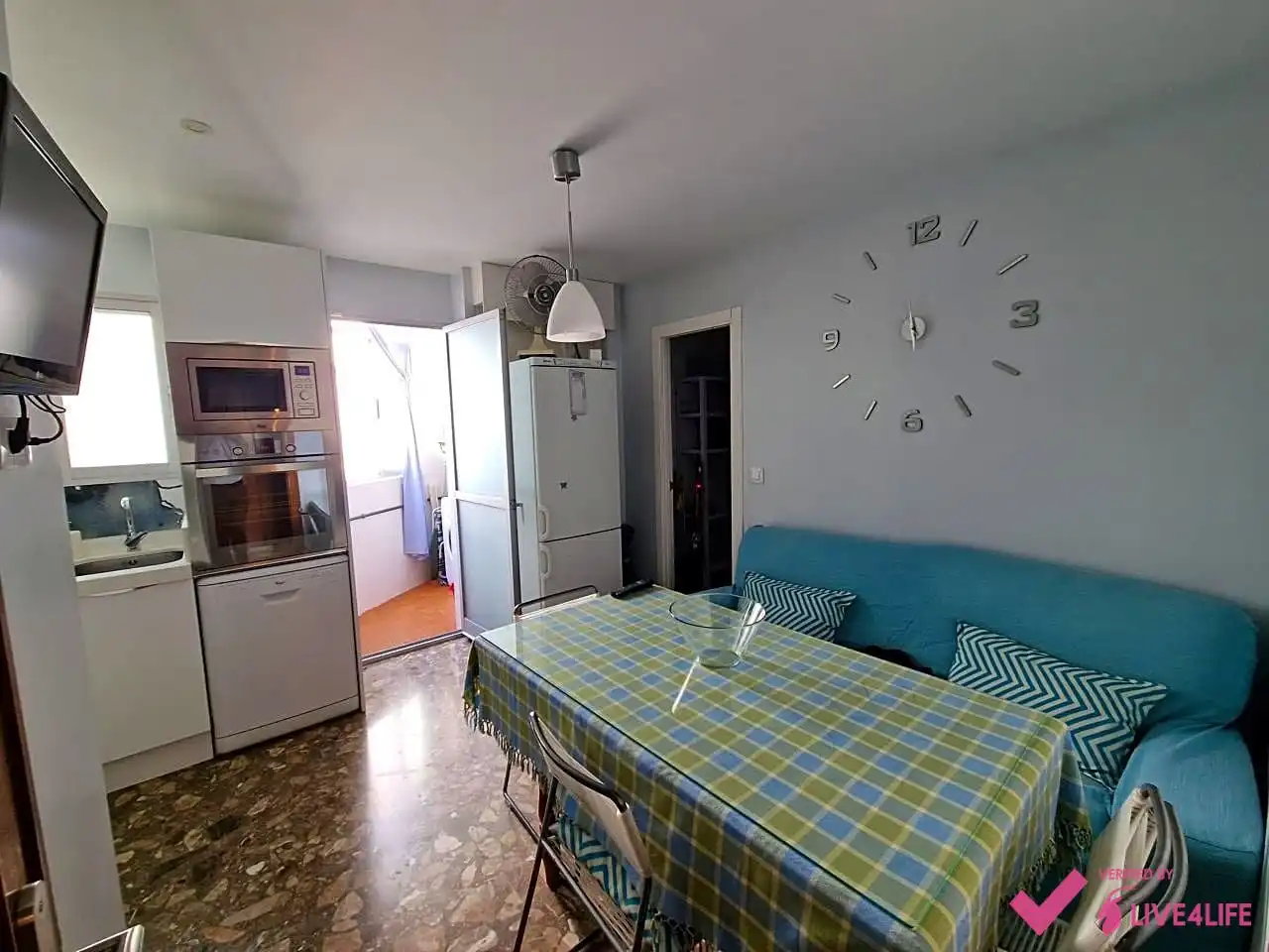 Cocina de Piso de alquiler en Sevilla con Aire acondicionado, Calefacción y Terraza