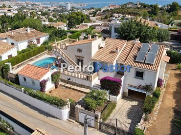Xalet amb piscina en venda a El Montgó