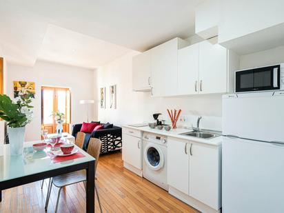 Kitchen of Flat to rent in  Madrid Capital  with Air Conditioner, Heating and Furnished