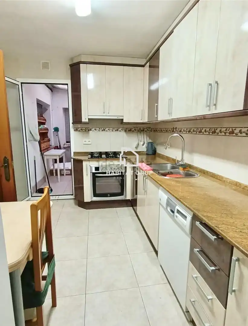 Cuina de Casa o xalet en venda en Tarragona amb Aire condicionat, Calefacció i Jardí privat