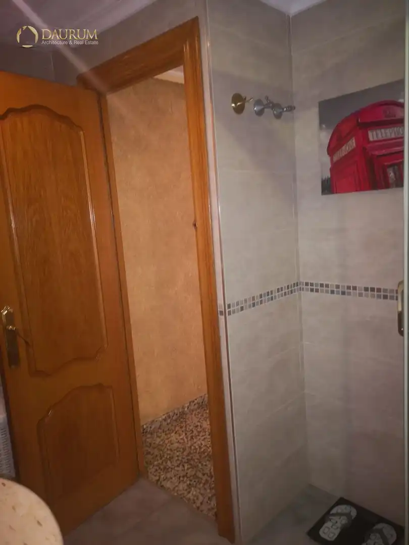 Bathroom of Flat for sale in Cheste  with Air Conditioner, Terrace and Furnished