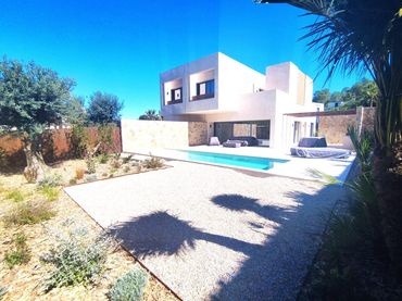 Chalet con piscina en venta en Orihuela Costa