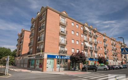 Vista exterior de Pis en venda en Ávila Capital amb Balcó