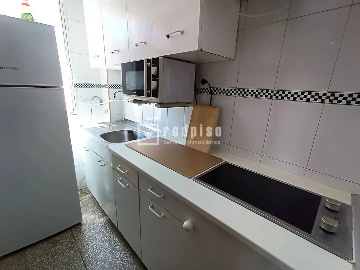 Cuina de Àtic de lloguer en Sevilla amb Aire condicionat, Terrassa i Moblat