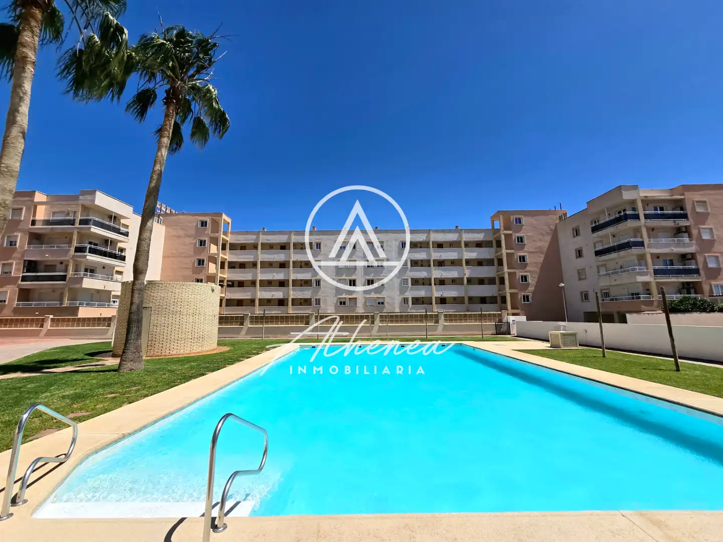 Vista exterior de Piso en venta en Roquetas de Mar con Aire acondicionado, Calefacción y Terraza