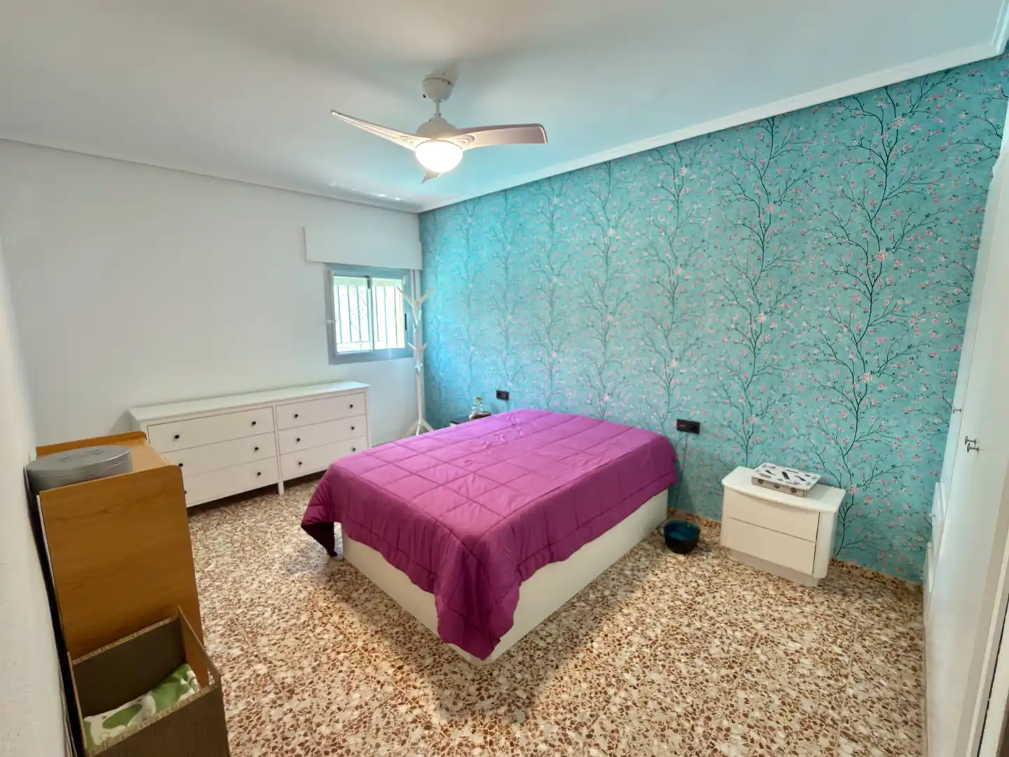 Dormitori de Casa o xalet en venda en Chiva amb Aire condicionat, Jardí privat i Terrassa