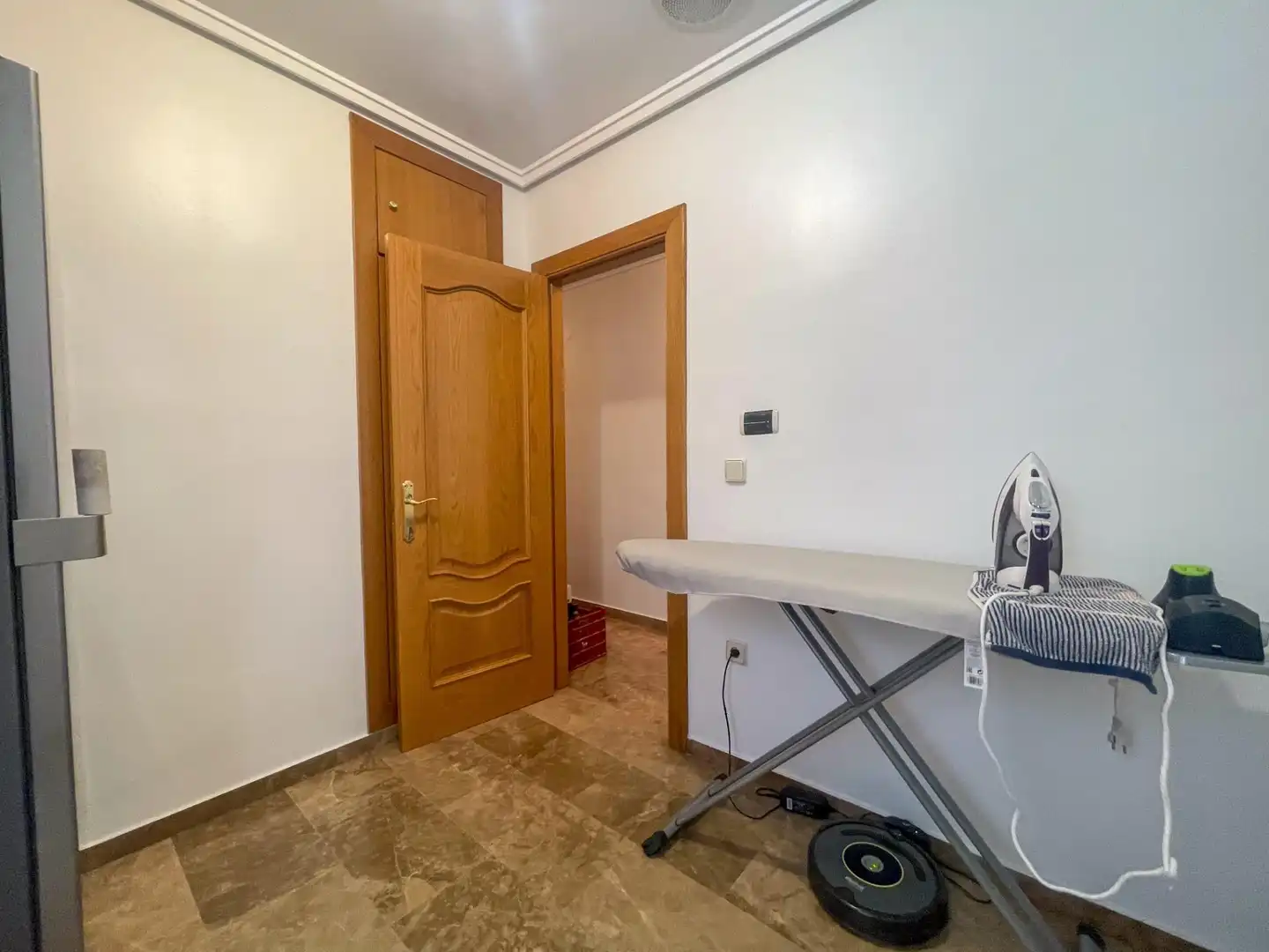 Flat for rent in Plaza JUAN GRANDIA, Requena