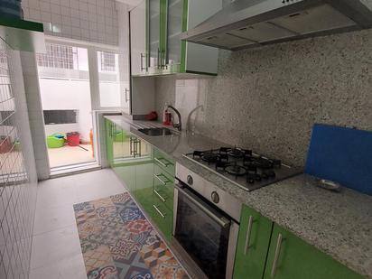 Kitchen of Flat to rent in Santiago de Compostela   with Balcony