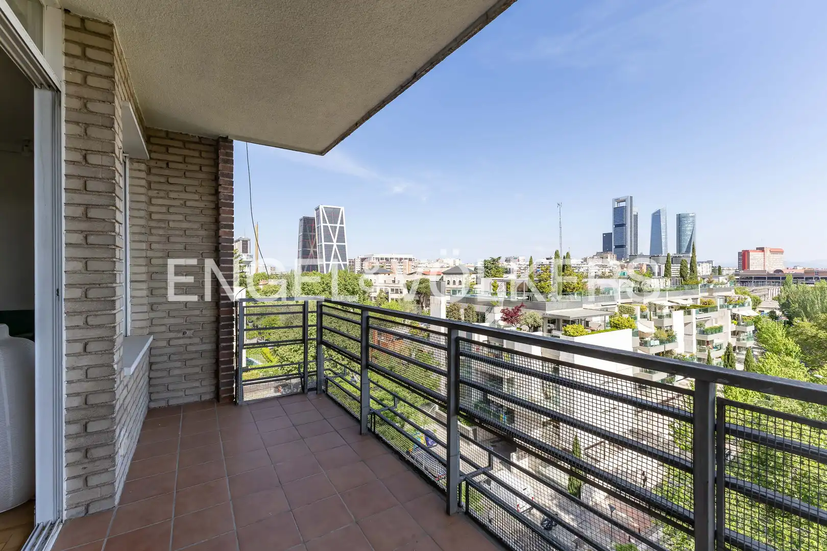 Terrasse von Wohnung zum Verkauf in Madrid mit Klimaanlage, Heizung und Privatgarten