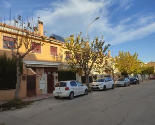 Exterior view of Single-family semi-detached to rent in Almansa