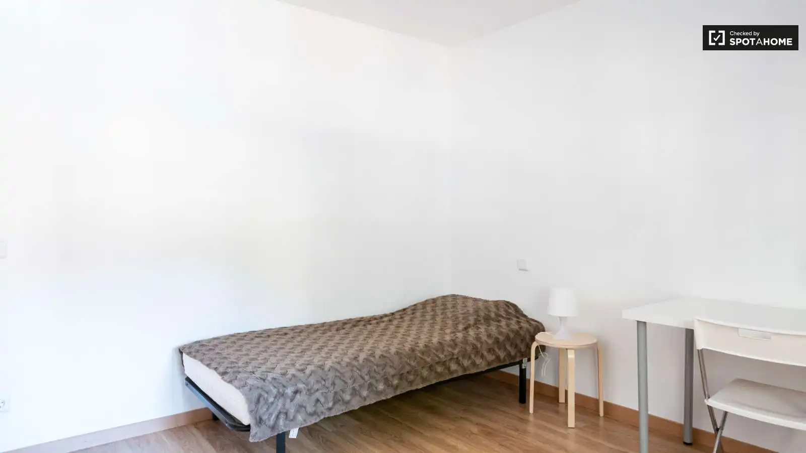 Room in Pinar del Rey