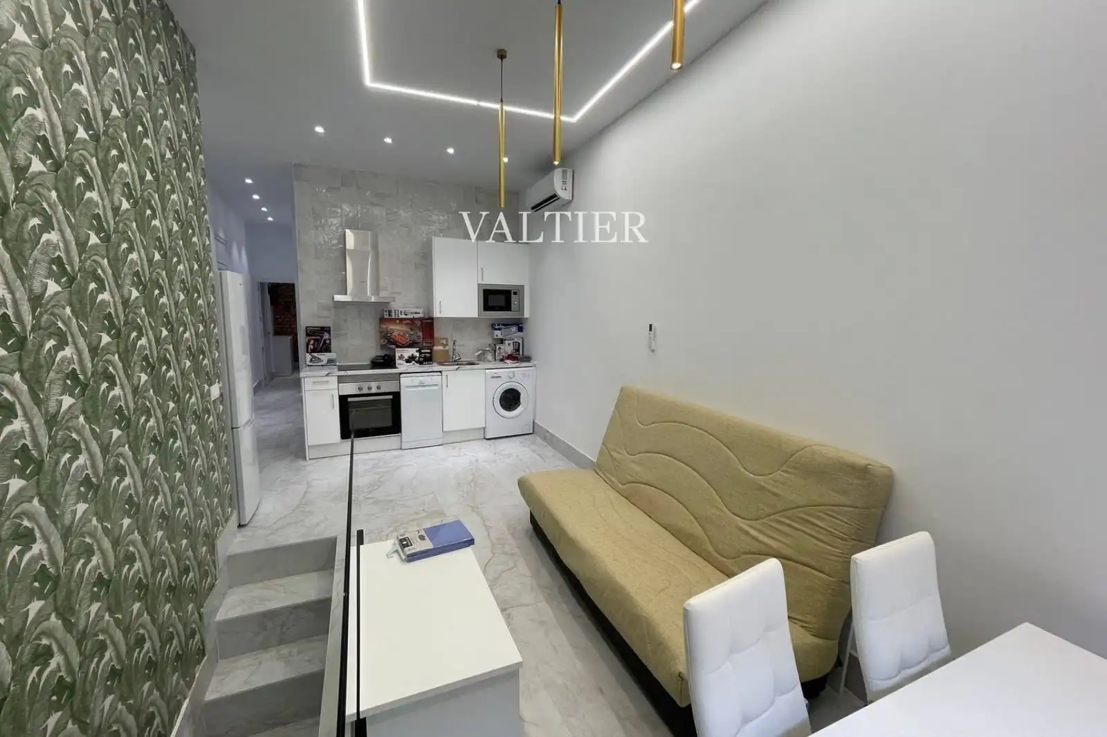 Flat for sale in Madrid  with Air Conditioner and Furnished